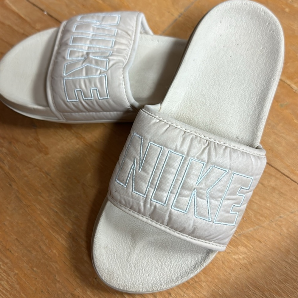 Nike Revive Foam Slides